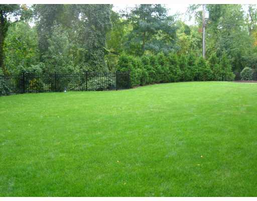 792 Flint Ridge Road Mt. Lebanon, PA 15243 - Photo 18 of 18 Yard/Garden.