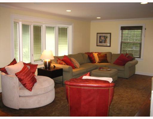 792 Flint Ridge Road Mt. Lebanon, PA 15243 - Photo 9 of 18 Den/Family/Great Room.