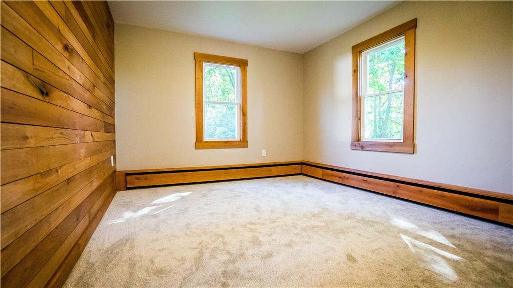 524 Bonniebrook Road Butler, PA 16002 - Photo 14 of 25 17x12 Carpeted Living Room