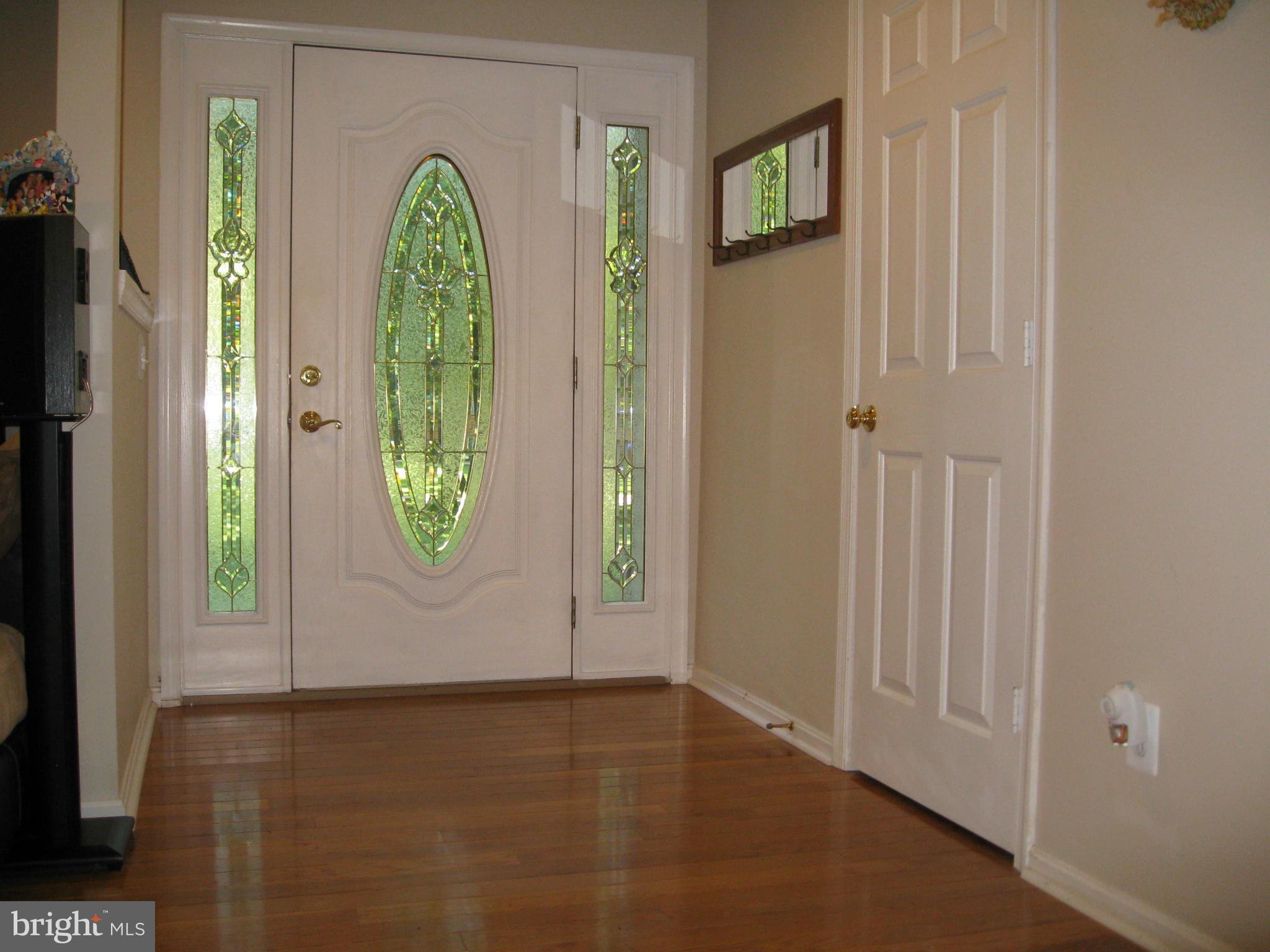 9570 Green Road Midland, VA 22728 - Photo 4 of 25 Interior (General)