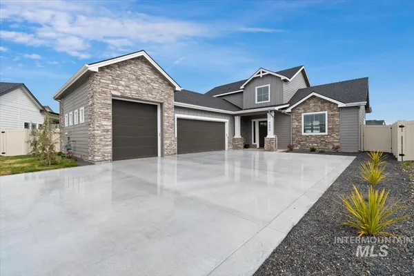 $719,900 | 9894 West Sunberry Court, Star, ID 83669