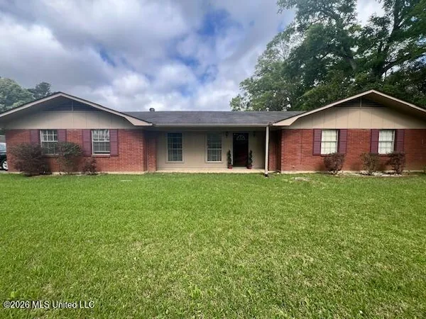 $188,900 | 100 Brookfield Drive, Natchez, MS 39120