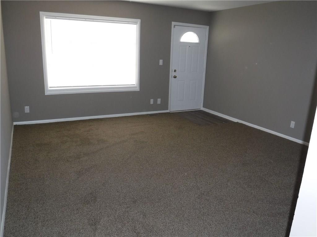 2620 Ebbie Road Indianapolis, IN 46219 - Photo 3 of 30 Gallery Image 3