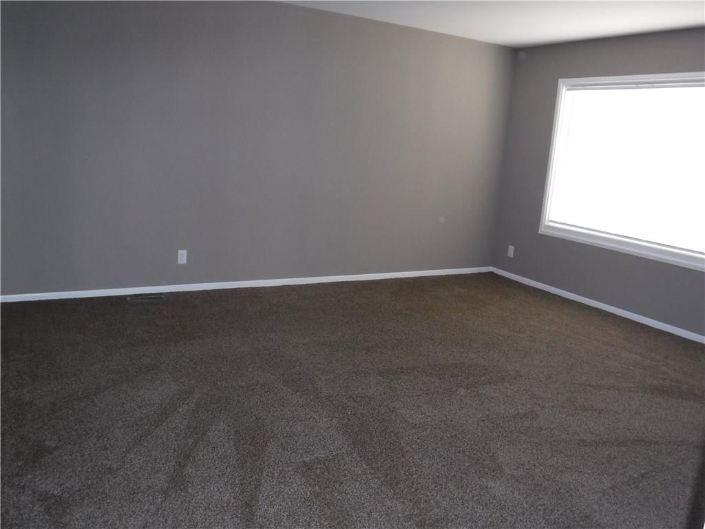 2620 Ebbie Road Indianapolis, IN 46219 - Photo 4 of 30 Gallery Image 4