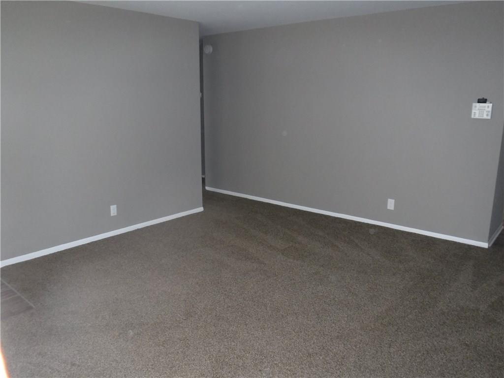 2620 Ebbie Road Indianapolis, IN 46219 - Photo 6 of 30 Gallery Image 6