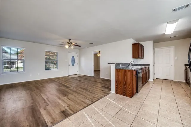 $2,025 | 2904 Dana Lane, Denton, TX 76209