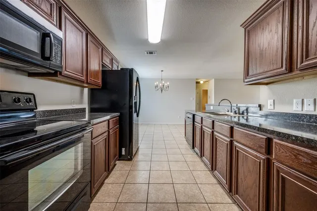 $2,025 | 2904 Dana Lane, Denton, TX 76209