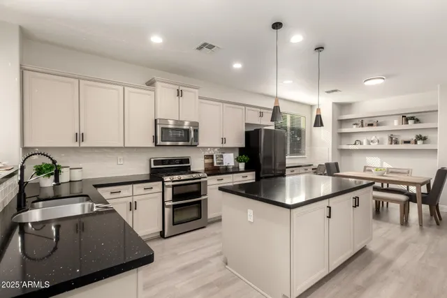 $830,000 | 3955 East Mesquite Street, Gilbert, AZ 85296