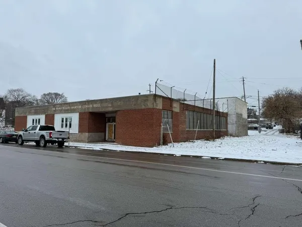 $5,000 | 3314 West Vliet Street, Milwaukee, WI 53208