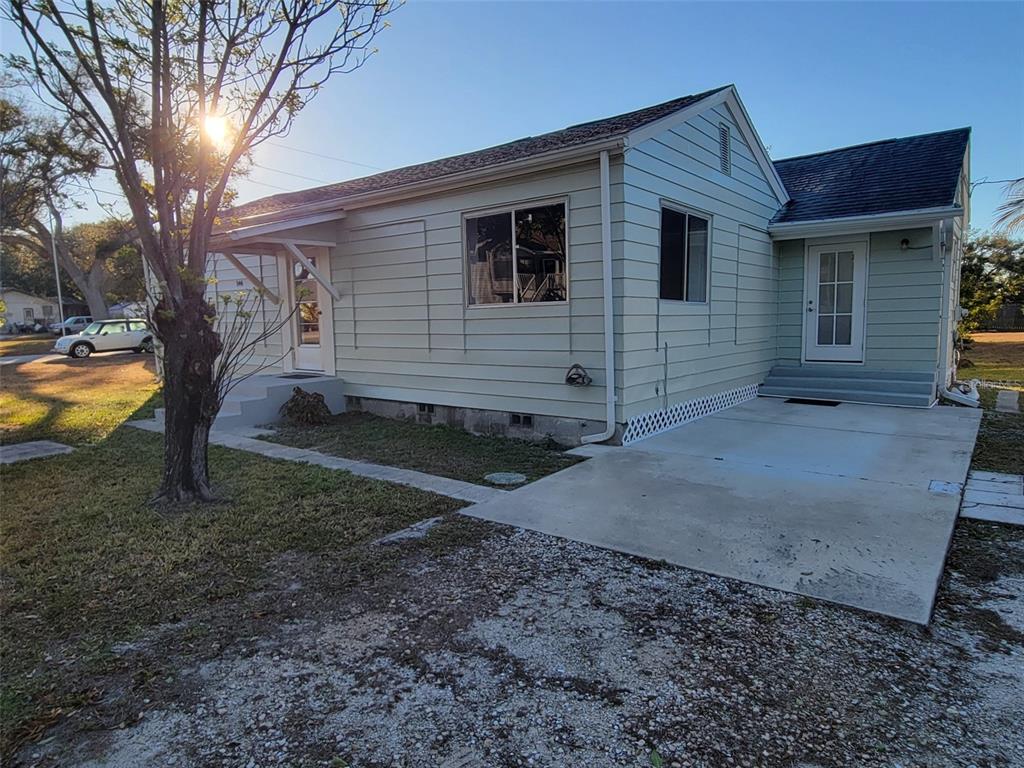 144 Mt Pleasant Road Nokomis, FL 34275 - Photo 4 of 25