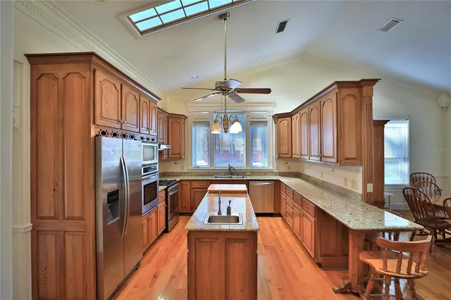 $7,800,000 | 15551 Northwest Highway 225, Reddick, FL 32686