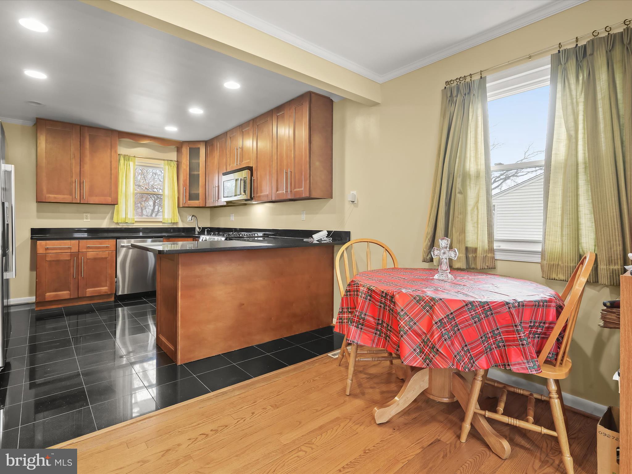 11724 Emack Road Beltsville, MD 20705 - Photo 9 of 41 Dining area & kitchen