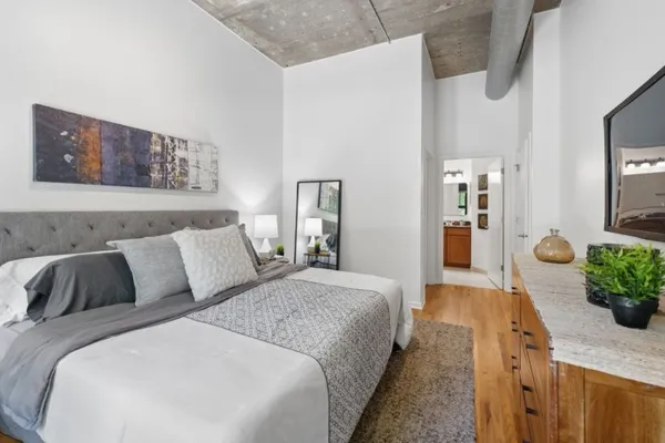 $369,000 | 1070 West 15th Street, Unit 148, Chicago, IL 60608