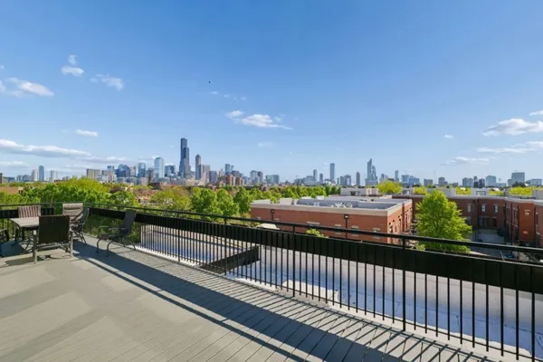 $369,000 | 1070 West 15th Street, Unit 148, Chicago, IL 60608