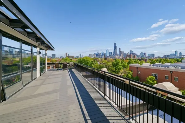 $369,000 | 1070 West 15th Street, Unit 148, Chicago, IL 60608
