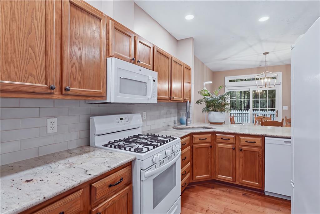 39 Stone Ridge Boulevard Hermitage, PA 16148 - Photo 19 of 31 Granite countertops