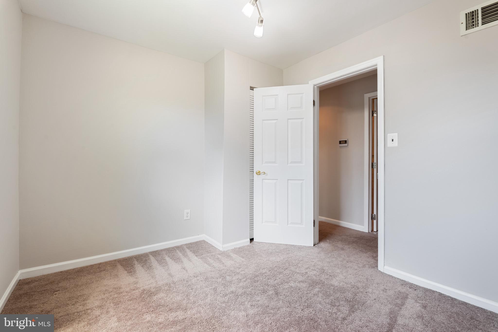 1220 Landover Road Baltimore, MD 21237 - Photo 22 of 38
