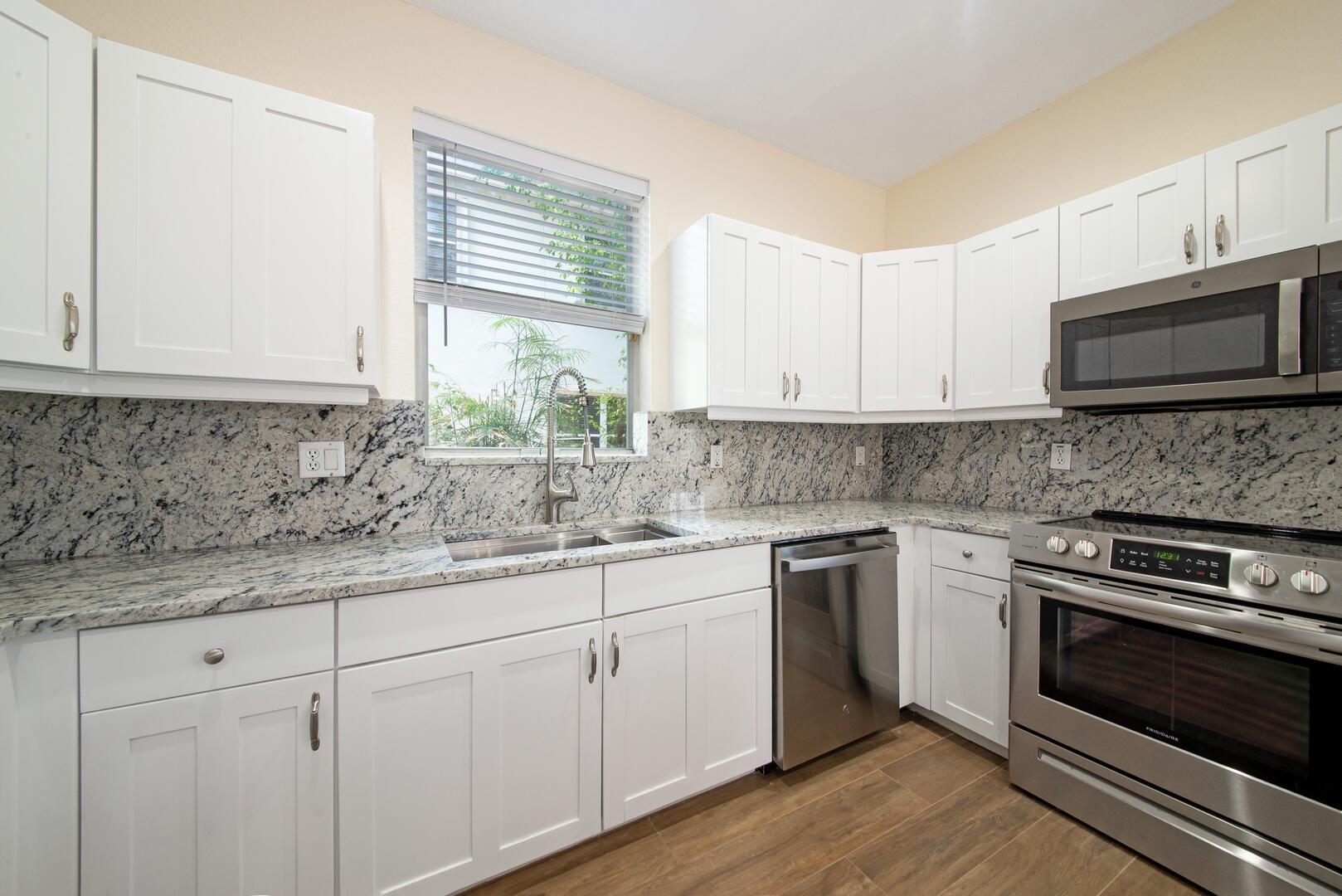 10825 Ravel Court Boca Raton, FL 33498 - Photo 12 of 48 Natural Light