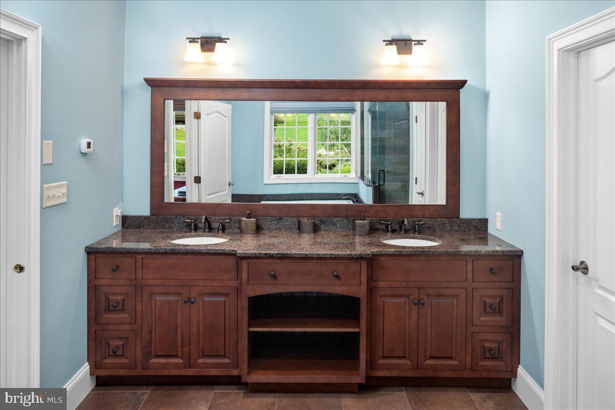 2155 Aquetong Road New Hope, PA 18938 - Photo 21 of 53 Main Level Bath