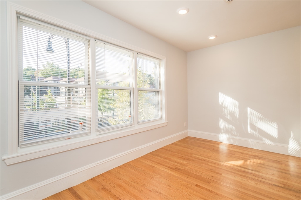 1620 Beacon Street Brookline, MA 02446 - Photo 17 of 41