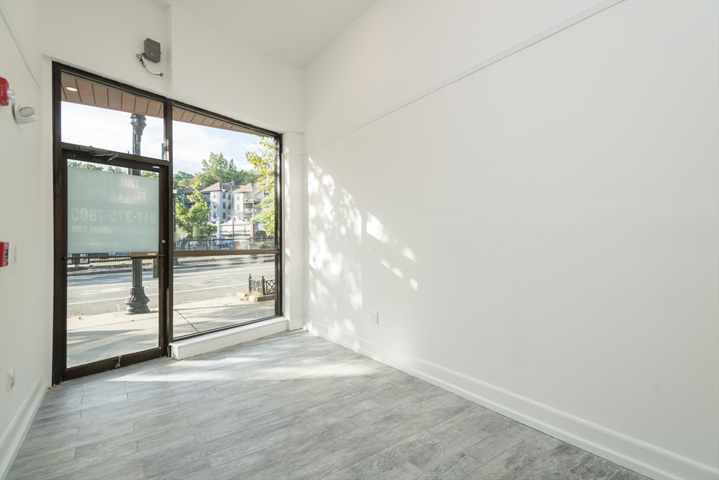 1620 Beacon Street Brookline, MA 02446 - Photo 7 of 41