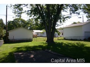 1720 Fairfield Drive Springfield, IL 62702 - Photo 4 of 19 Gallery Image 4