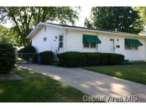 1720 Fairfield Drive Springfield, IL 62702 - Photo 5 of 19 Gallery Image 5