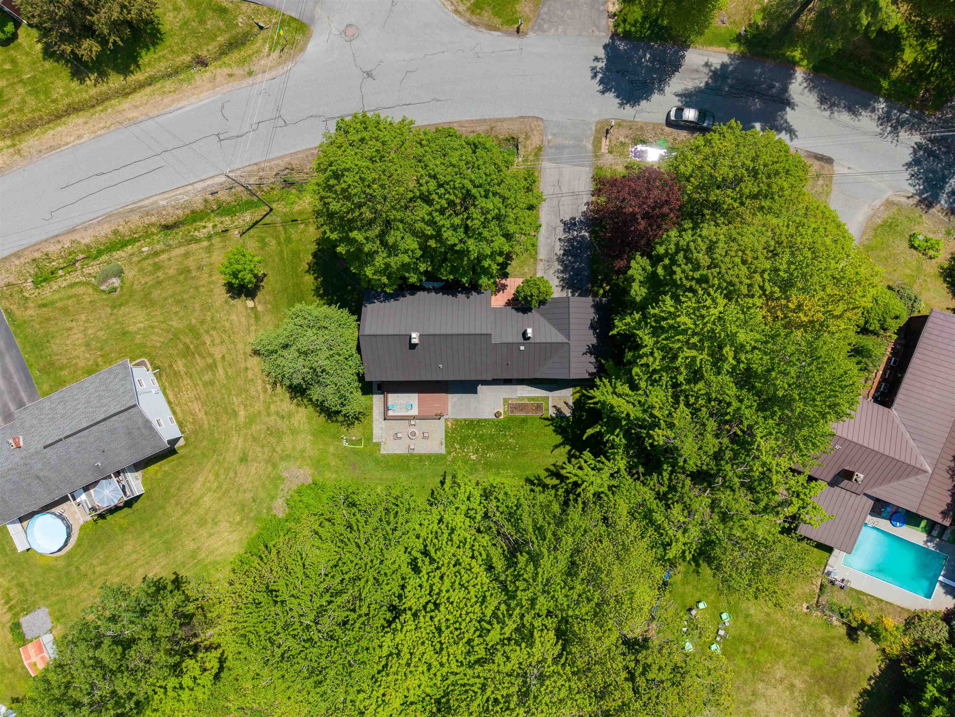 52 Ledgewood Road Claremont, NH 03743 - Photo 9 of 39