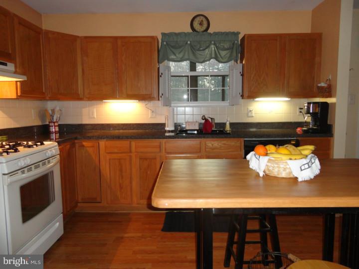 4155 Tuckahoe Road Williamstown, NJ 08094 - Photo 6 of 25 Kitchen