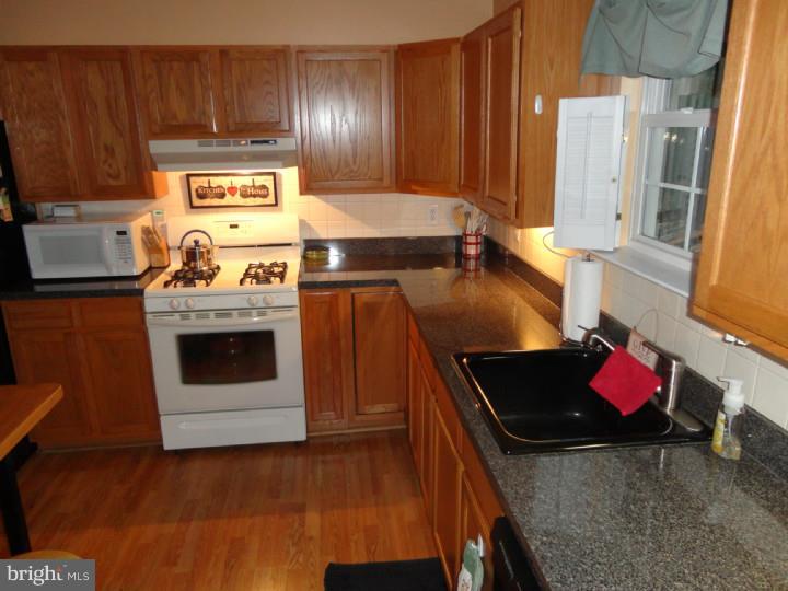 4155 Tuckahoe Road Williamstown, NJ 08094 - Photo 7 of 25 Kitchen