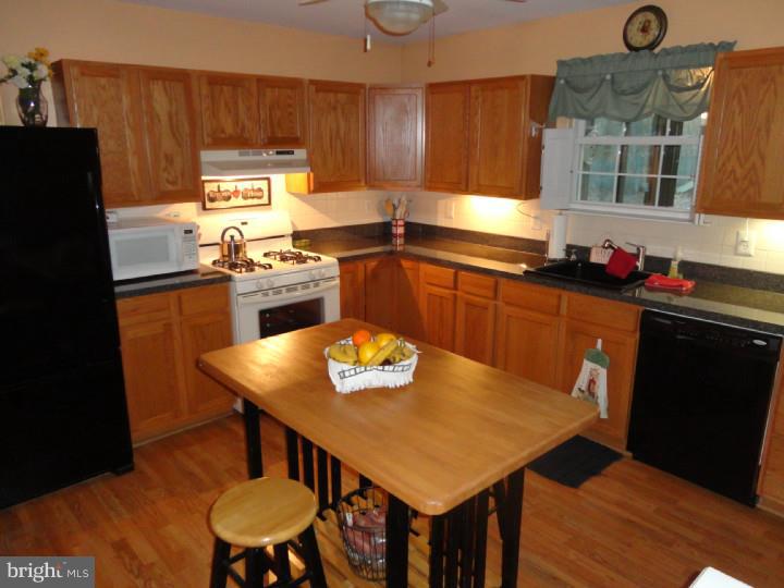 4155 Tuckahoe Road Williamstown, NJ 08094 - Photo 8 of 25 Kitchen