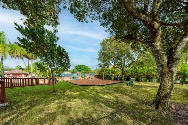 $3,150 | 6604 Southwest 114th Place, Unit C72, Miami, FL 33173