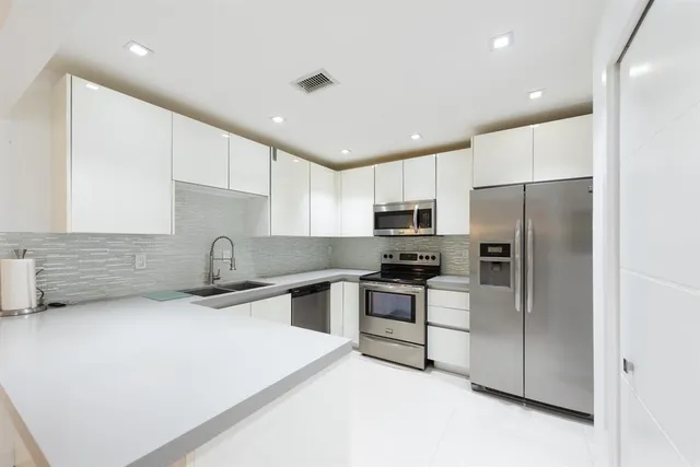 $3,150 | 6604 Southwest 114th Place, Unit C72, Miami, FL 33173