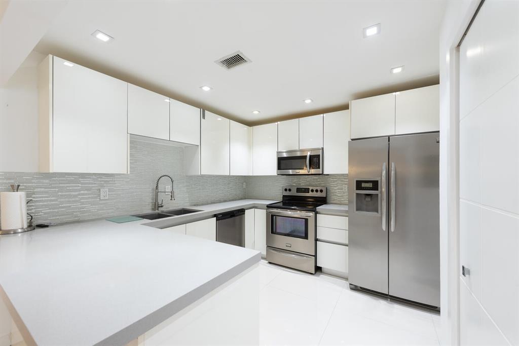 6604 Southwest 114th Place, Unit C72 Miami, FL 33173 - Photo 10 of 28