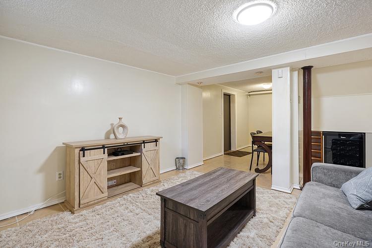 199 S Road White Plains, NY 10603 - Photo 15 of 17