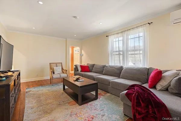 $1,050,000 | 199 S Road, White Plains, NY 10603