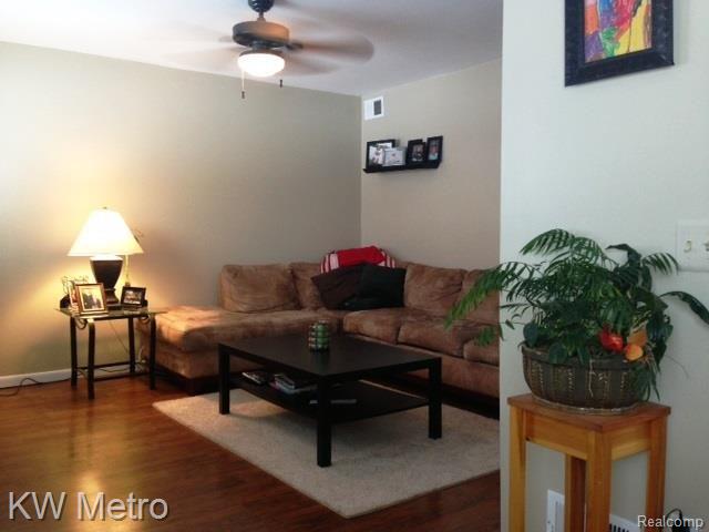 1834 Martin Road Ferndale, MI 48220 - Photo 3 of 17 image_9.jpg