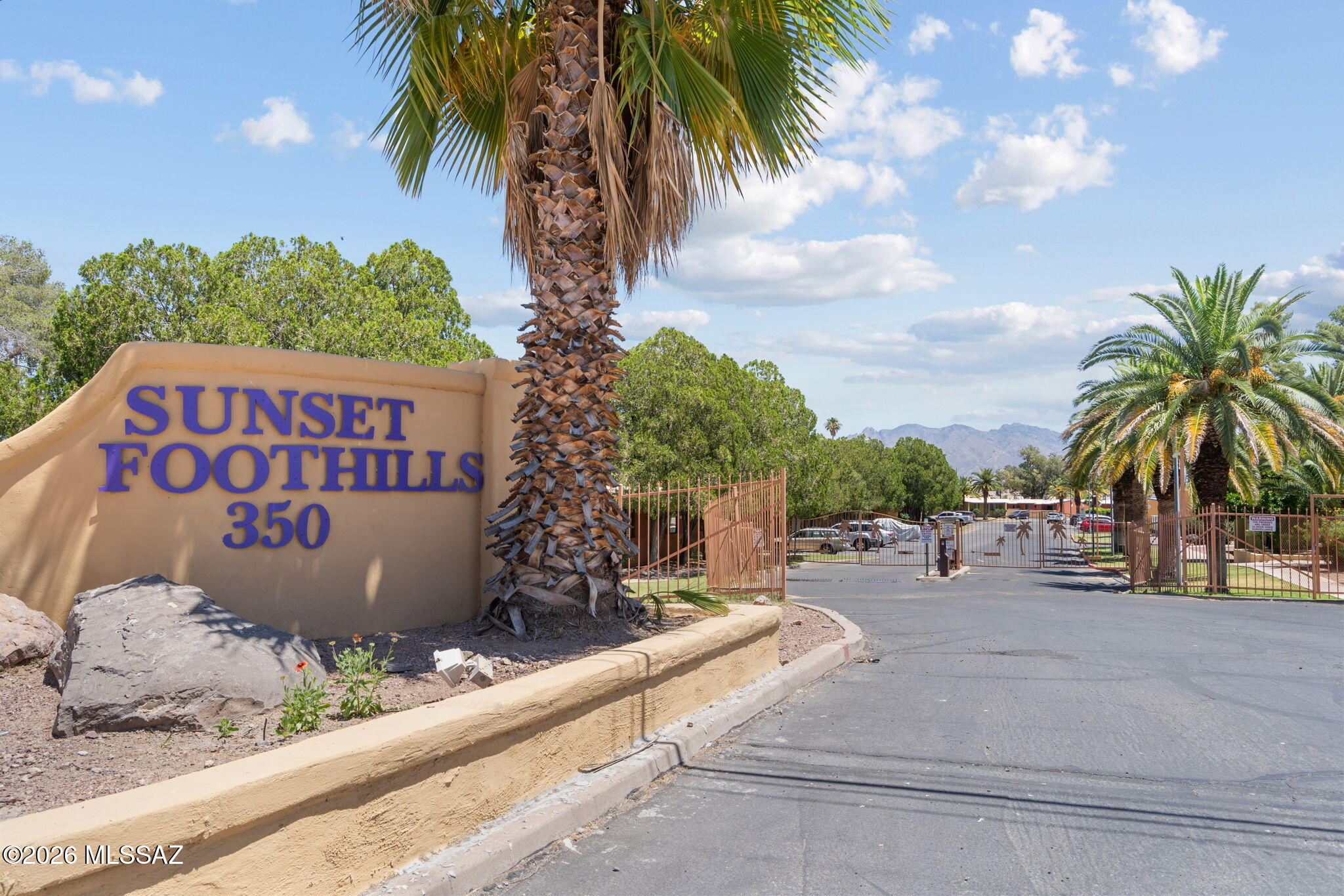 350 North Silverbell Road Tucson, AZ 85745 - Photo 20 of 21 Front Gate