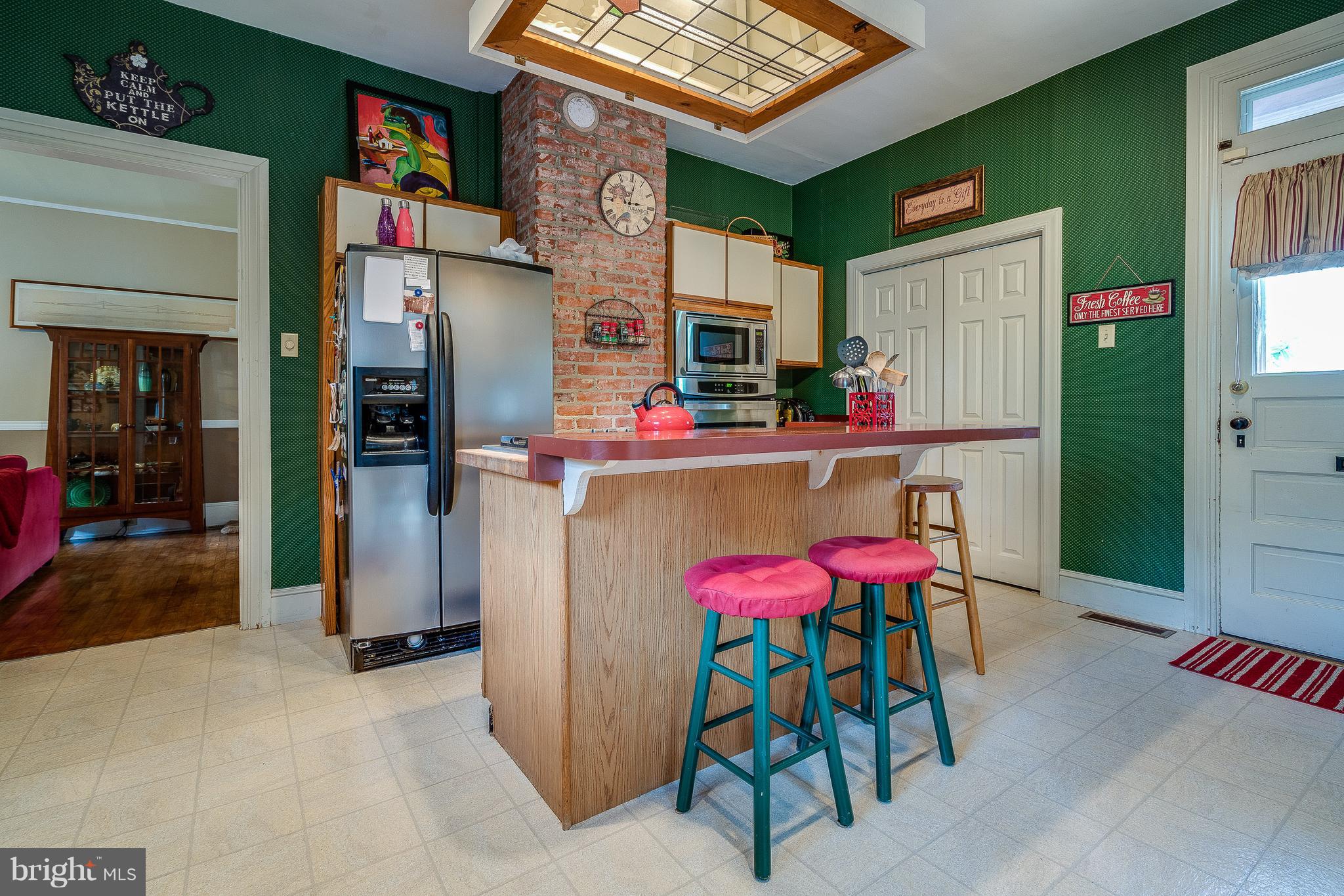 31 West Lemon Street Lititz, PA 17543 - Photo 15 of 38 Kitchen with island