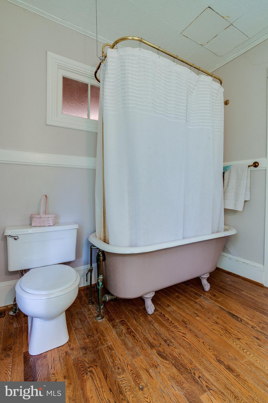 31 West Lemon Street Lititz, PA 17543 - Photo 35 of 38 2nd full bath