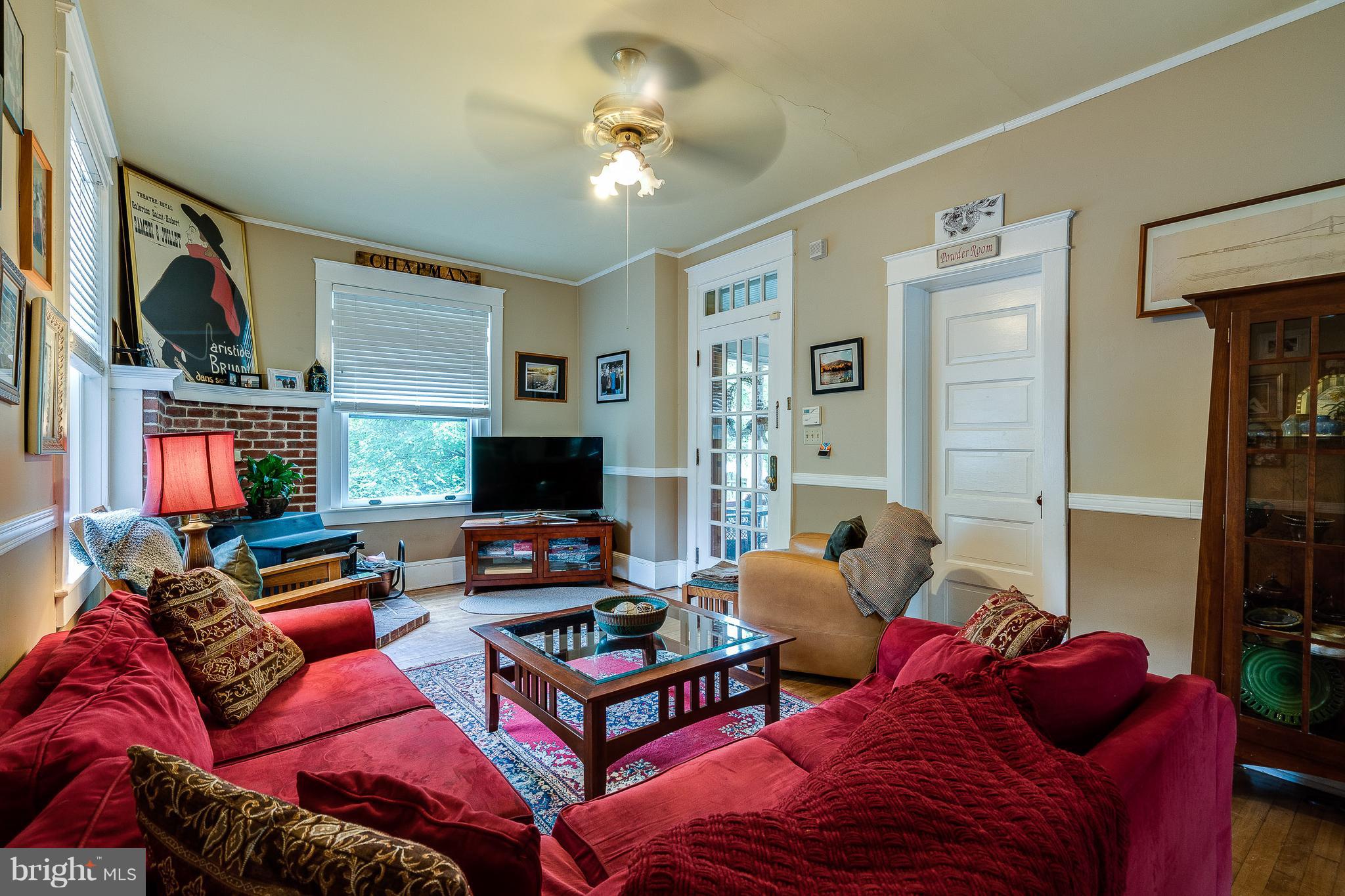 31 West Lemon Street Lititz, PA 17543 - Photo 9 of 38 Cozy family room