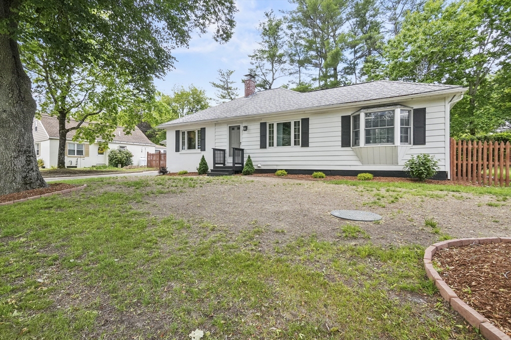 114 Linebrook Road Ipswich, MA 01938 - Photo 3 of 28 Gallery Image 3
