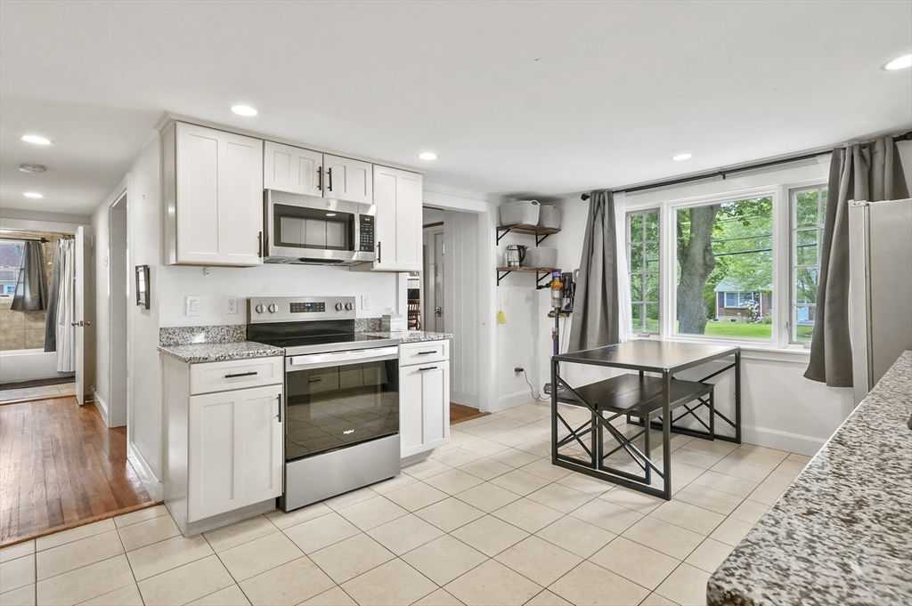 114 Linebrook Road Ipswich, MA 01938 - Photo 9 of 28 Gallery Image 9