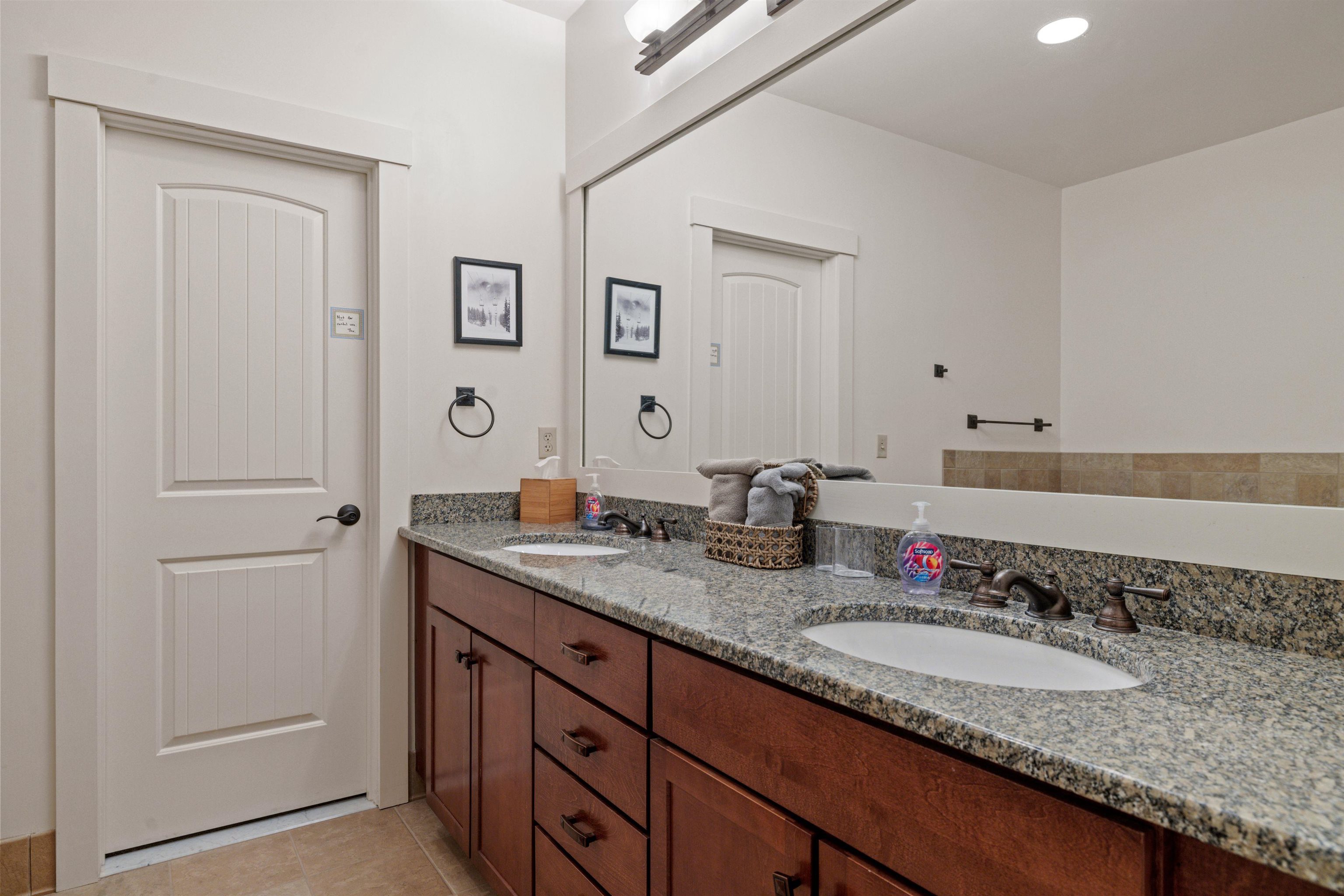 21 Riverside Terrace Drive, Unit 4H Lincoln, NH 03251 - Photo 27 of 38 Gallery Image 27