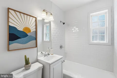 $340,000 | 1608 West Abingdon Drive, Unit 302, Alexandria, VA 22314