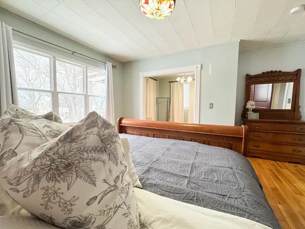 $284,000 | 2102 East 6th Street, Superior, WI 54880