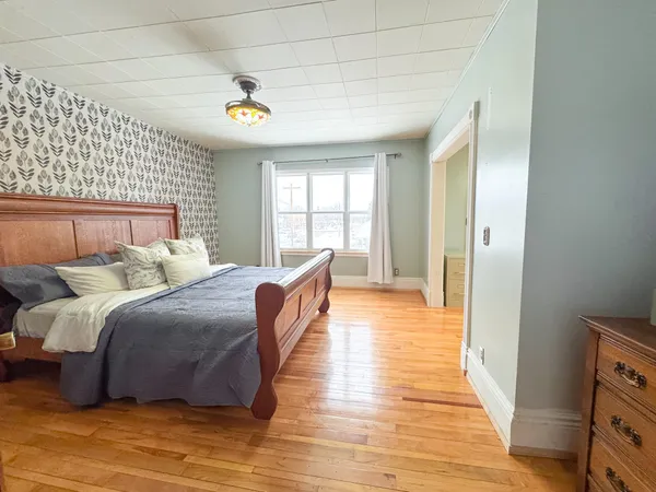 $284,000 | 2102 East 6th Street, Superior, WI 54880