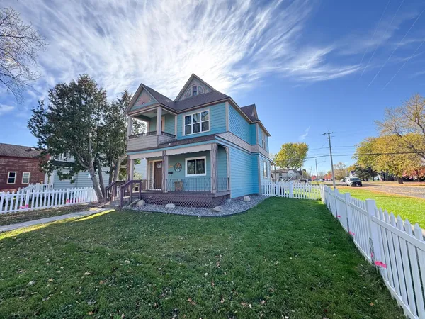 $284,000 | 2102 East 6th Street, Superior, WI 54880