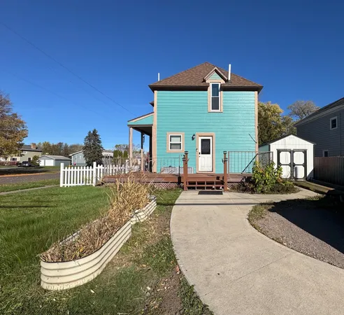 $284,000 | 2102 East 6th Street, Superior, WI 54880
