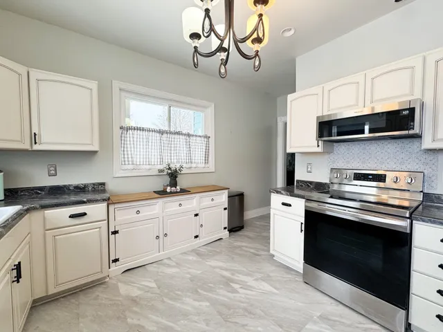 $295,000 | 2102 East 6th Street, Superior, WI 54880